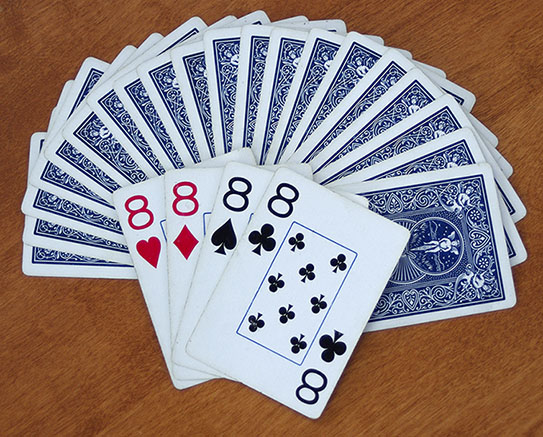 How to Play Crazy Eights the Card Game - HobbyLark